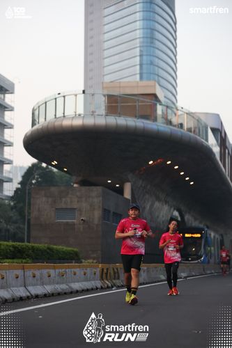 Race photo from Smartfren Run 2025 