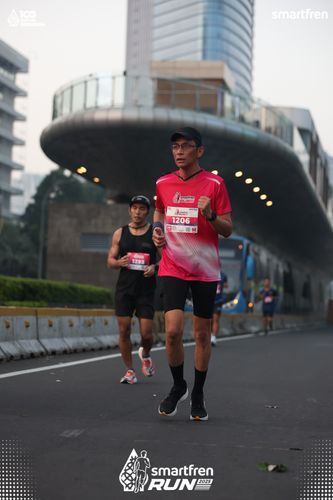 Race photo from Smartfren Run 2025 