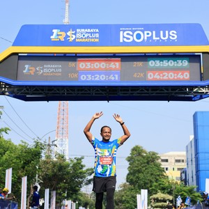 Race photo from SURABAYA ISOPLUS MARATHON 2026
