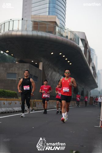 Race photo from Smartfren Run 2025 