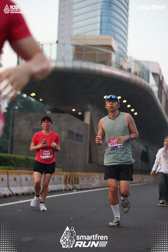 Race photo from Smartfren Run 2025 