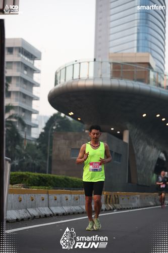 Race photo from Smartfren Run 2025 