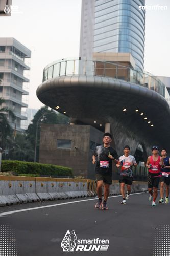Race photo from Smartfren Run 2025 