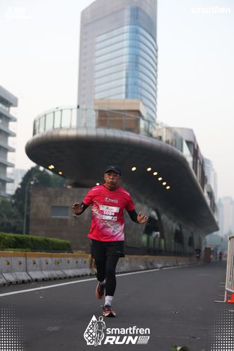 Race photo from Smartfren Run 2025 