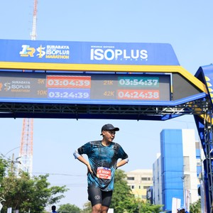 Race photo from SURABAYA ISOPLUS MARATHON 2026