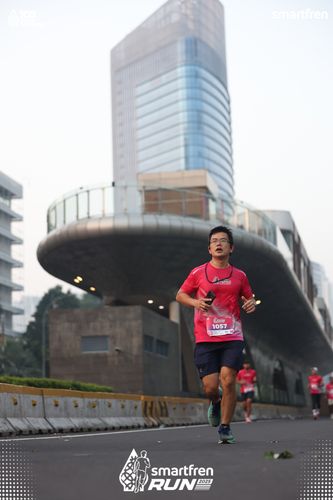 Race photo from Smartfren Run 2025 
