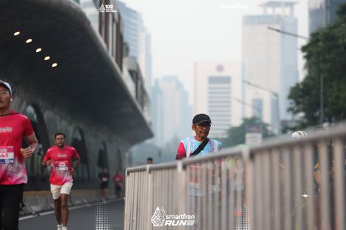 Race photo from Smartfren Run 2025 
