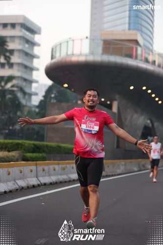 Race photo from Smartfren Run 2025 