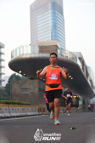 Race photo from Smartfren Run 2025 