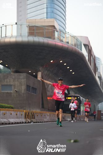 Race photo from Smartfren Run 2025 