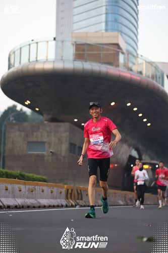 Race photo from Smartfren Run 2025 