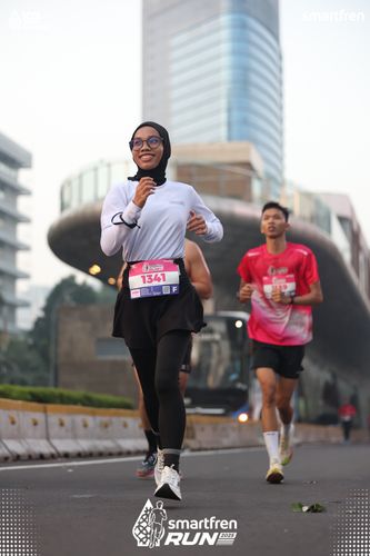 Race photo from Smartfren Run 2025 