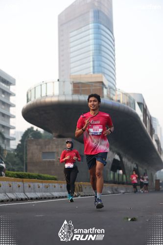 Race photo from Smartfren Run 2025 