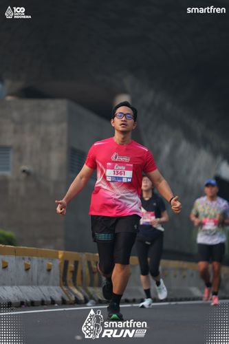 Race photo from Smartfren Run 2025 
