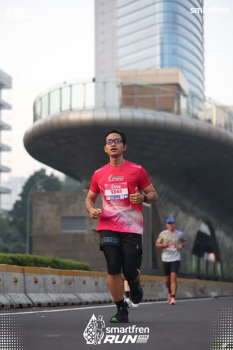 Race photo from Smartfren Run 2025 