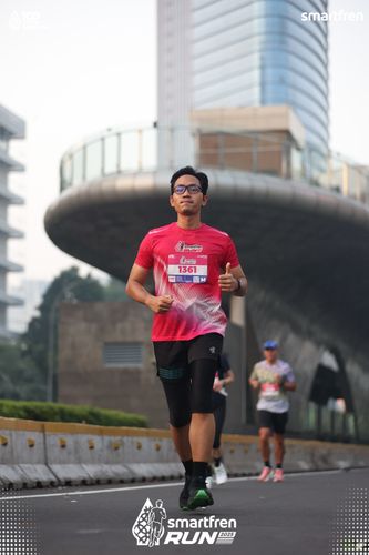 Race photo from Smartfren Run 2025 