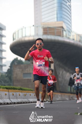 Race photo from Smartfren Run 2025 