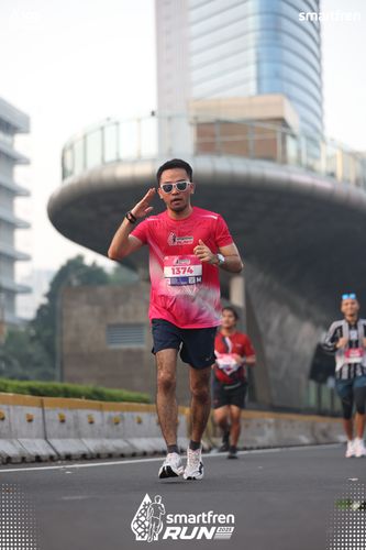 Race photo from Smartfren Run 2025 