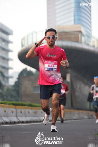 Race photo from Smartfren Run 2025 