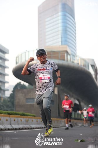 Race photo from Smartfren Run 2025 