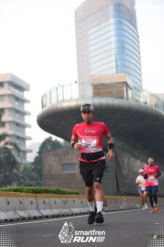 Race photo from Smartfren Run 2025 