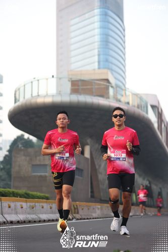 Race photo from Smartfren Run 2025 