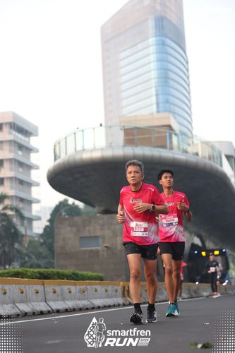 Race photo from Smartfren Run 2025 