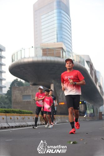 Race photo from Smartfren Run 2025 