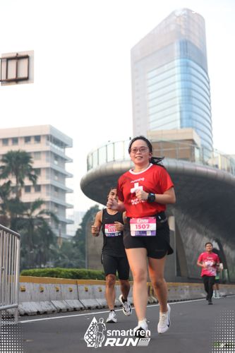Race photo from Smartfren Run 2025 