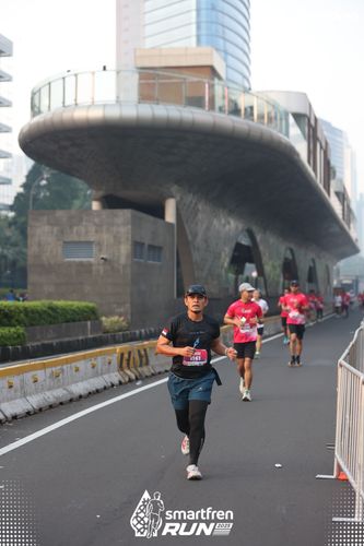 Race photo from Smartfren Run 2025 