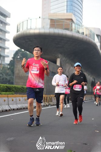 Race photo from Smartfren Run 2025 