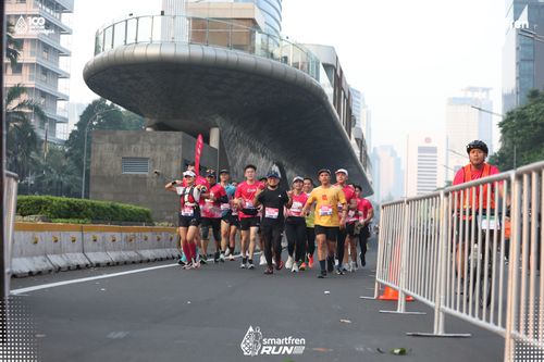 Race photo from Smartfren Run 2025 