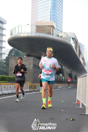 Race photo from Smartfren Run 2025 