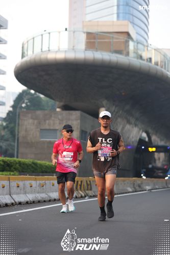 Race photo from Smartfren Run 2025 