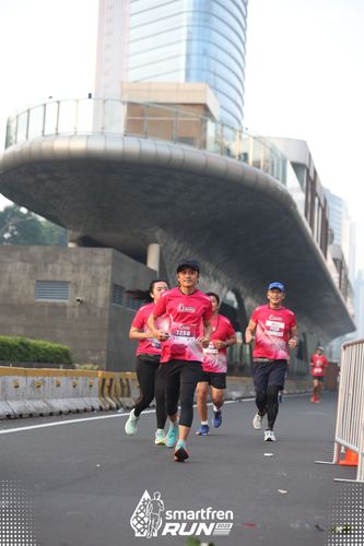 Race photo from Smartfren Run 2025 