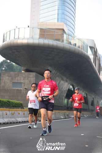 Race photo from Smartfren Run 2025 