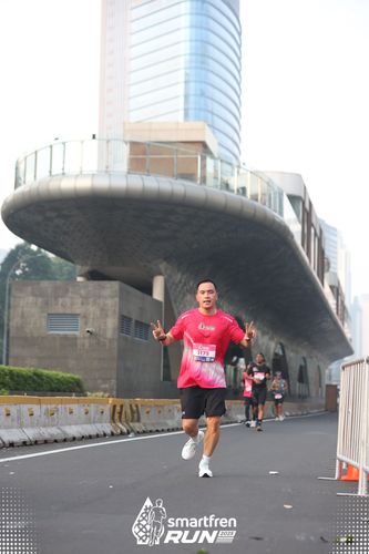 Race photo from Smartfren Run 2025 