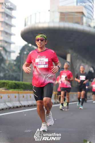 Race photo from Smartfren Run 2025 
