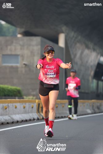 Race photo from Smartfren Run 2025 