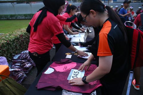 Race photo from Assurance Fun Run 2024