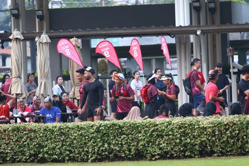 Race photo from Assurance Fun Run 2024