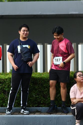 Race photo from Assurance Fun Run 2024