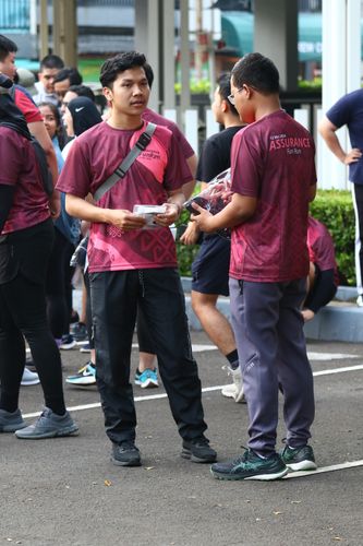 Race photo from Assurance Fun Run 2024