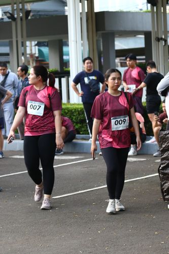 Race photo from Assurance Fun Run 2024