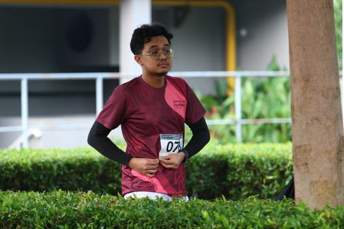 Race photo from Assurance Fun Run 2024