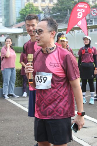 Race photo from Assurance Fun Run 2024