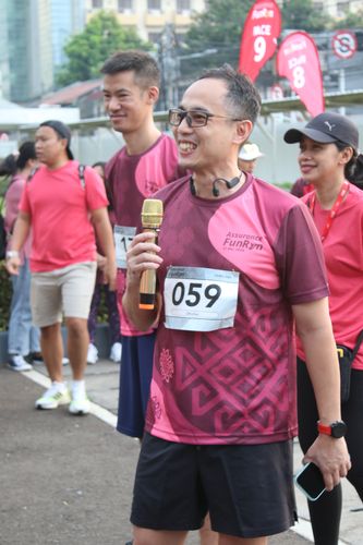 Race photo from Assurance Fun Run 2024