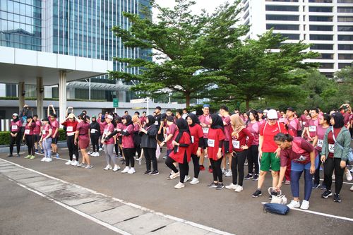 Race photo from Assurance Fun Run 2024