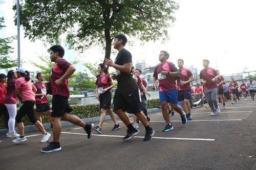 Race photo from Assurance Fun Run 2024
