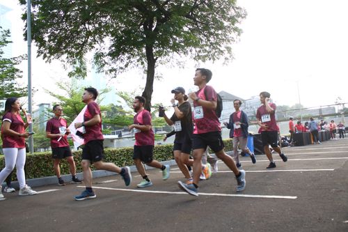 Race photo from Assurance Fun Run 2024